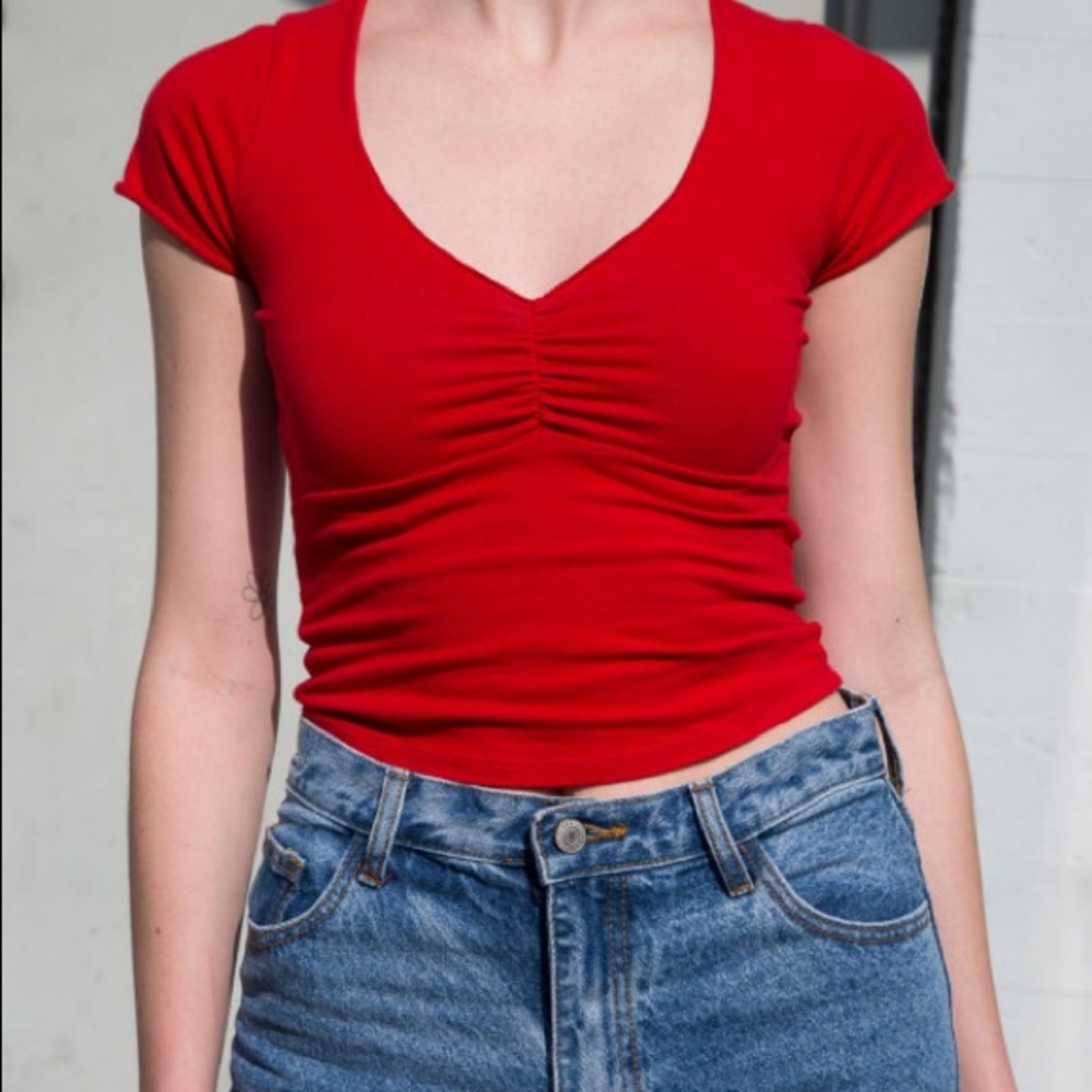 🦋brandy melville red gina top🦋